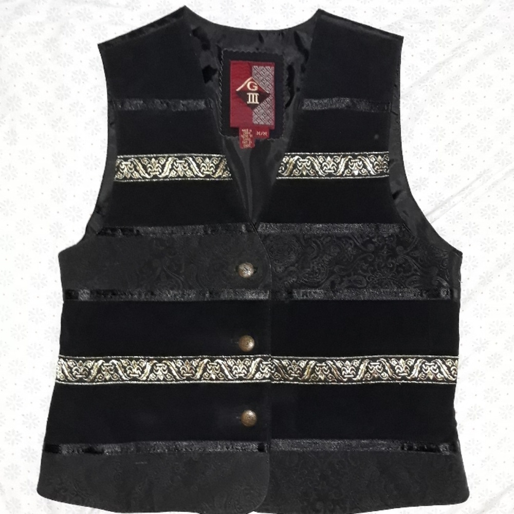 George lll back and gold leather vest
